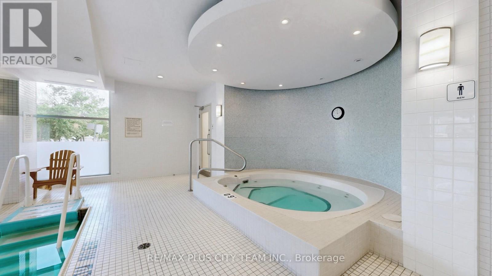 2323 - 230 Queens Quay W, Toronto, Ontario  M5J 2Y7 - Photo 29 - C12642504