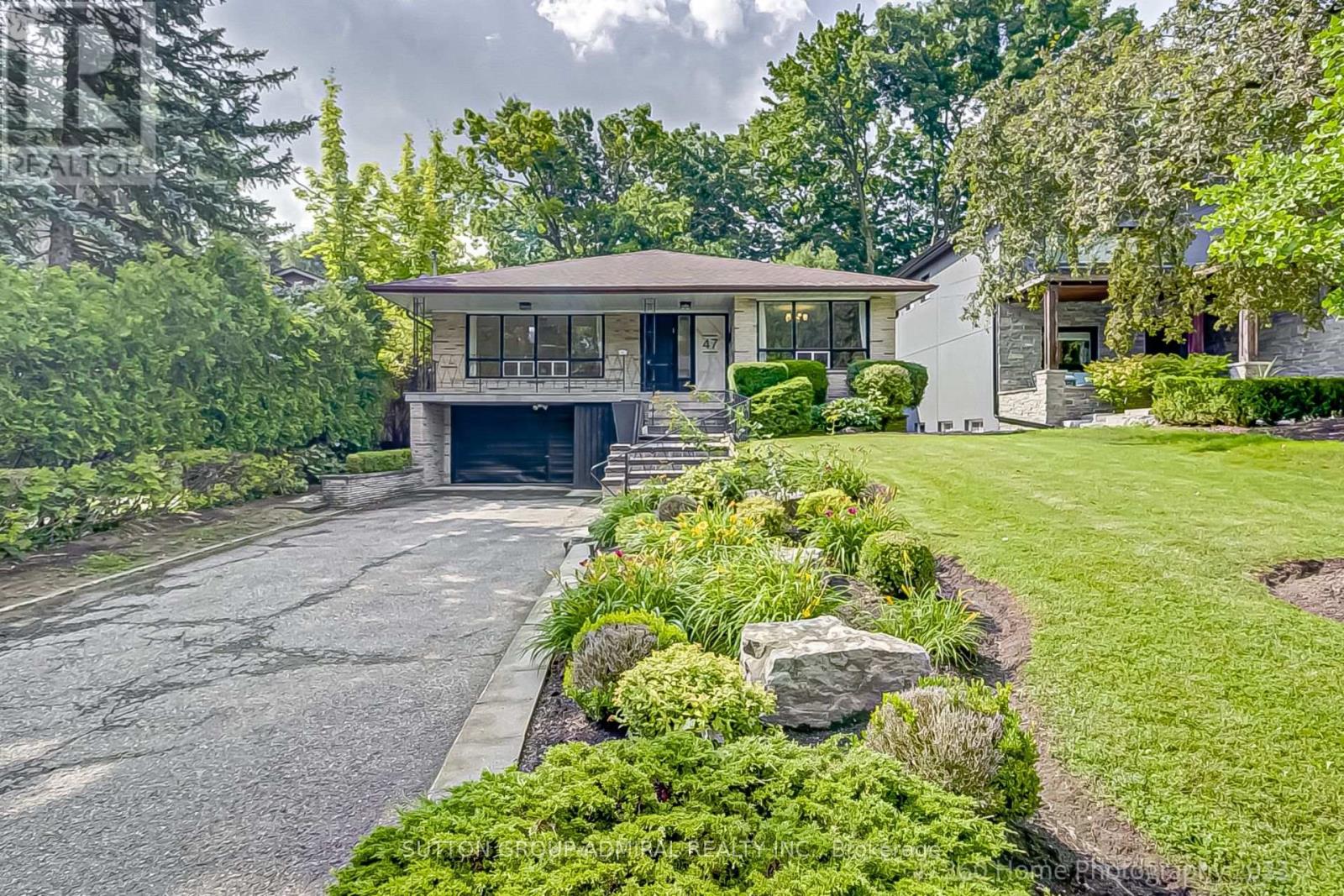 47 Waterloo Avenue, Toronto, Ontario  M3H 3Y1 - Photo 1 - C12642516