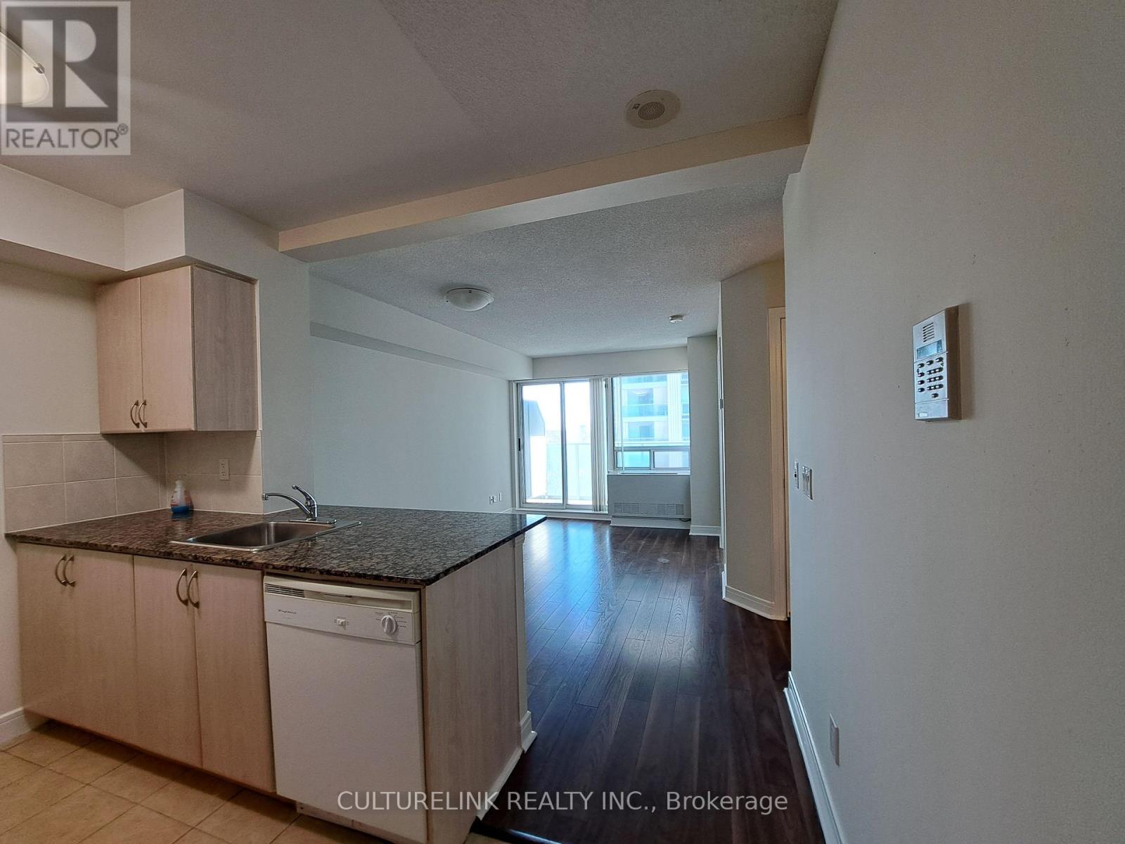 910 - 35 Bales Avenue, Toronto, Ontario  M2N 7L7 - Photo 1 - C12642570