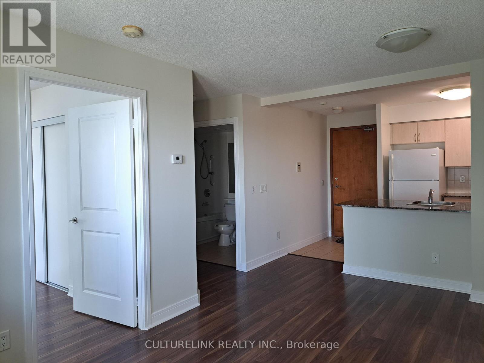 910 - 35 Bales Avenue, Toronto, Ontario  M2N 7L7 - Photo 2 - C12642570