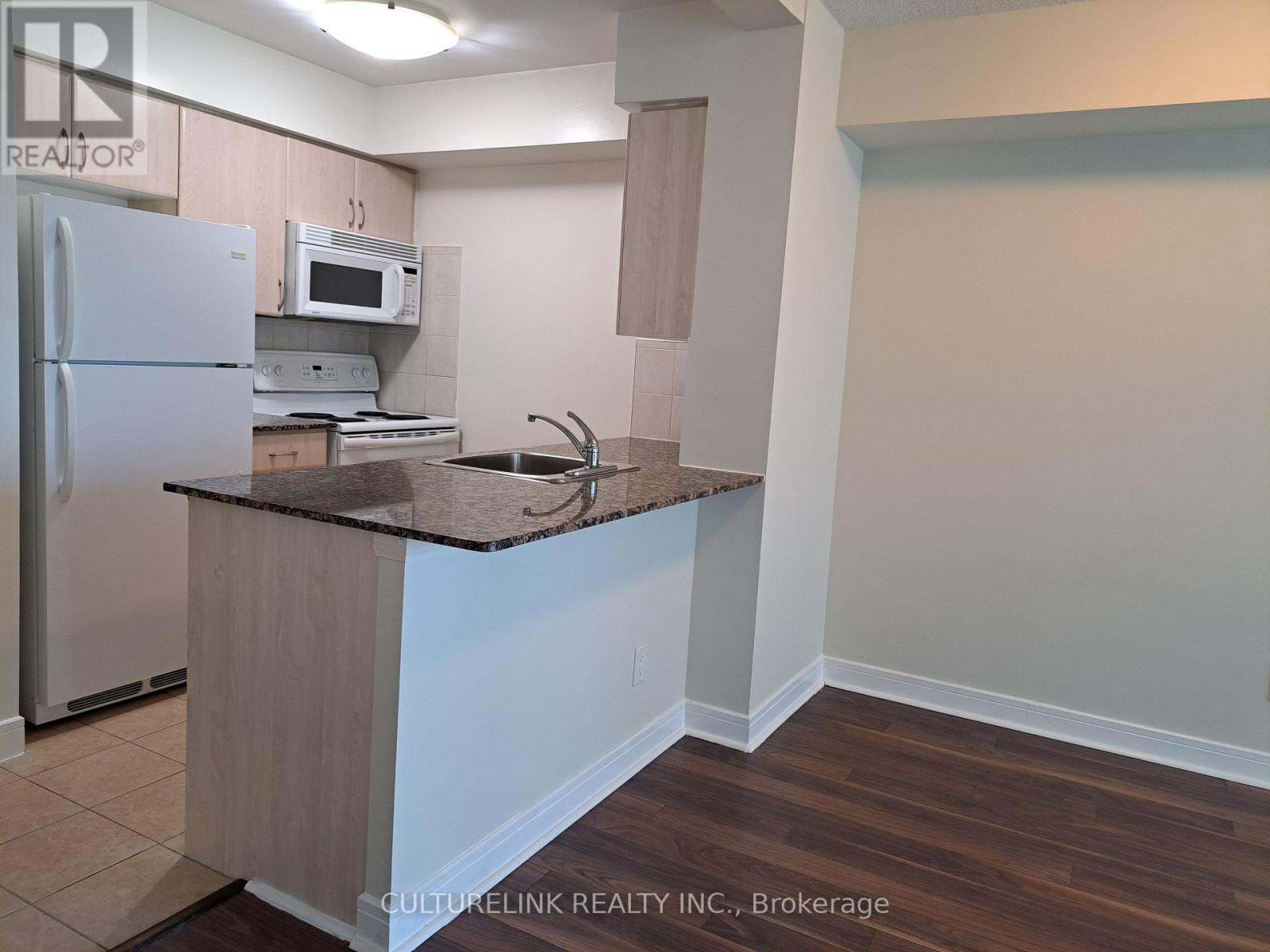 910 - 35 Bales Avenue, Toronto, Ontario  M2N 7L7 - Photo 3 - C12642570