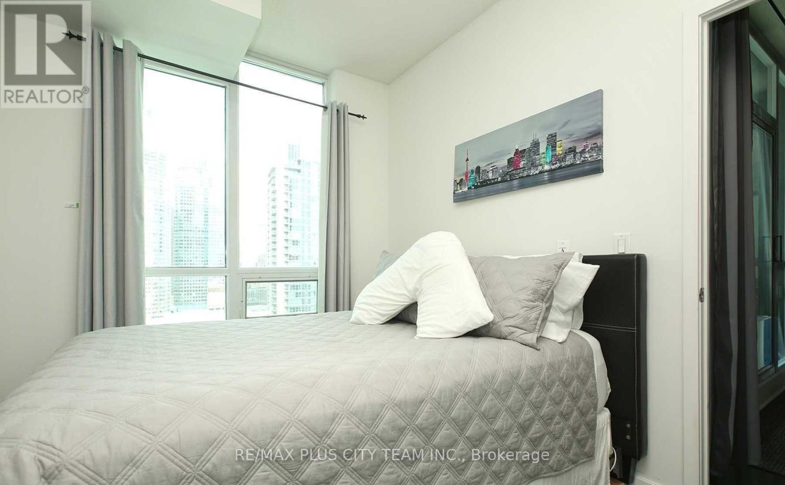 2511 - 12 Yonge Street, Toronto, Ontario  M5E 1Z9 - Photo 12 - C12642612