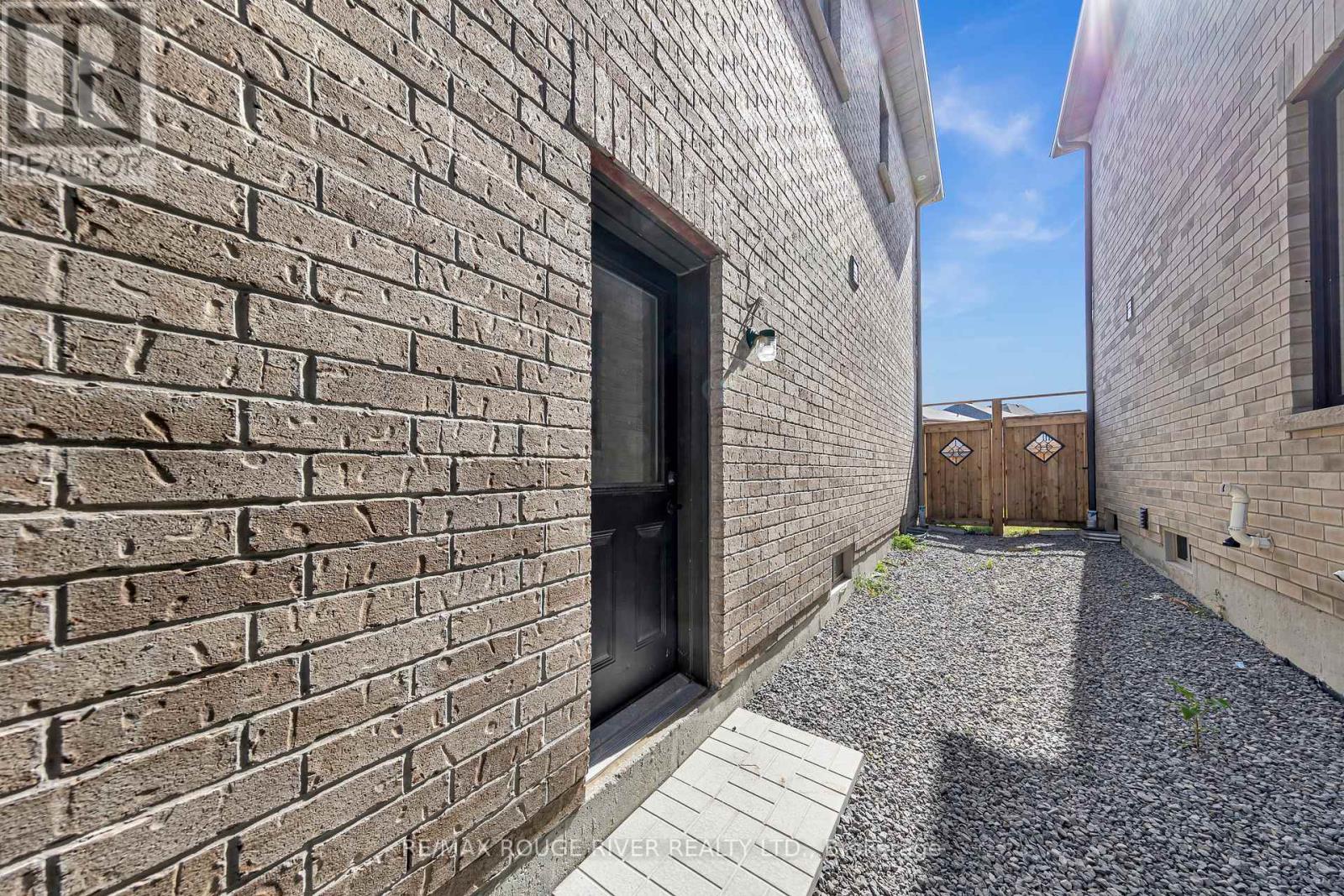 21 Priory Drive, Whitby, Ontario  L1P 0K9 - Photo 32 - E12642496