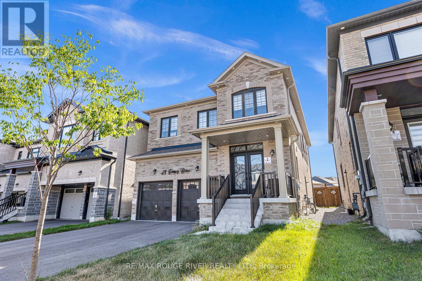 21 Priory Drive, Whitby, Ontario  L1P 0K9 - Photo 4 - E12642496