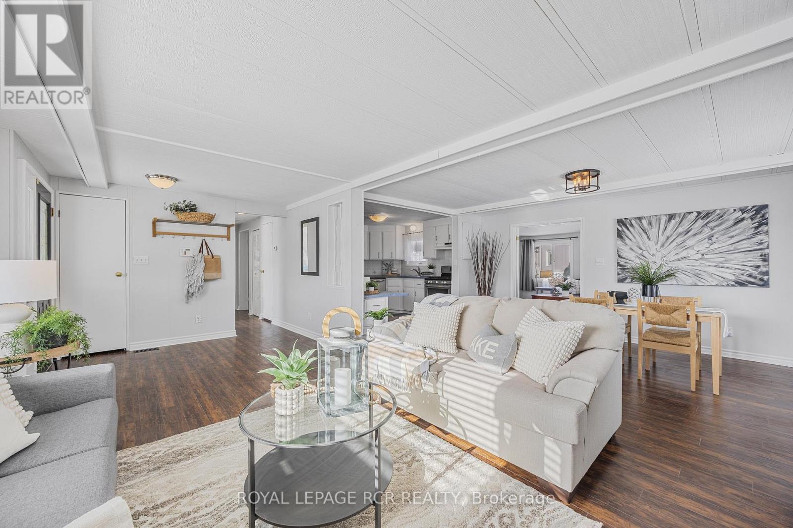 4 Linden Lane, Innisfil, Ontario  L9S 1P4 - Photo 10 - N12642520