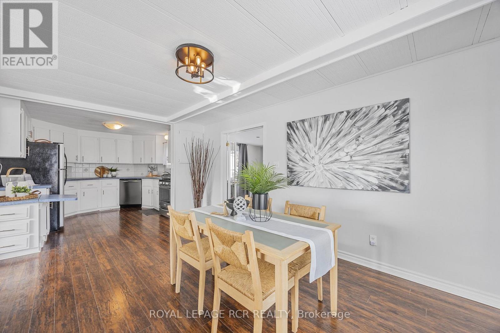 4 Linden Lane, Innisfil, Ontario  L9S 1P4 - Photo 17 - N12642520