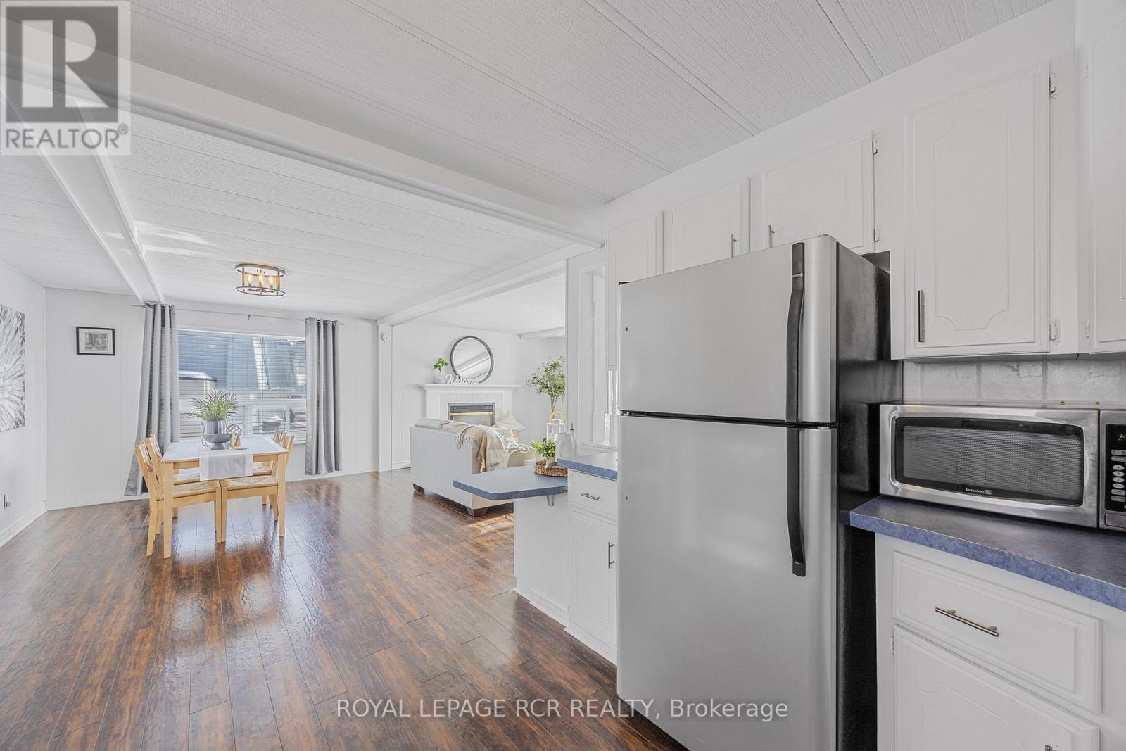 4 Linden Lane, Innisfil, Ontario  L9S 1P4 - Photo 22 - N12642520