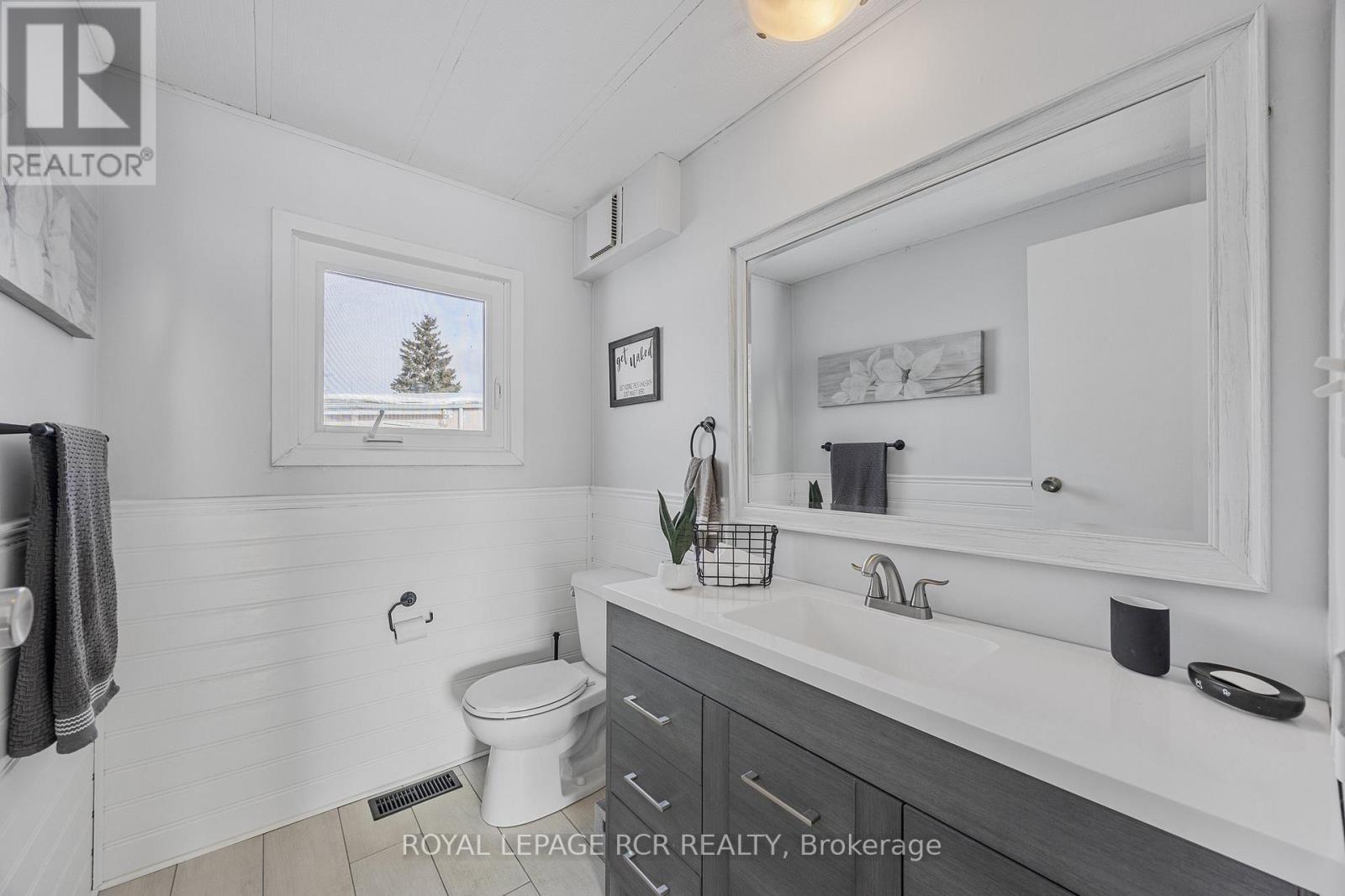 4 Linden Lane, Innisfil, Ontario  L9S 1P4 - Photo 30 - N12642520