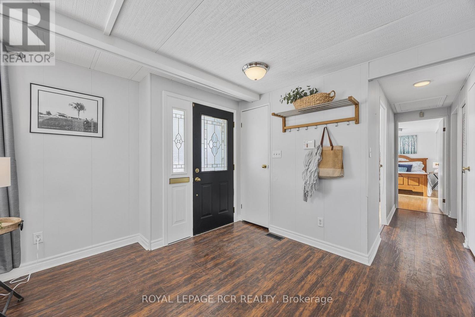 4 Linden Lane, Innisfil, Ontario  L9S 1P4 - Photo 7 - N12642520