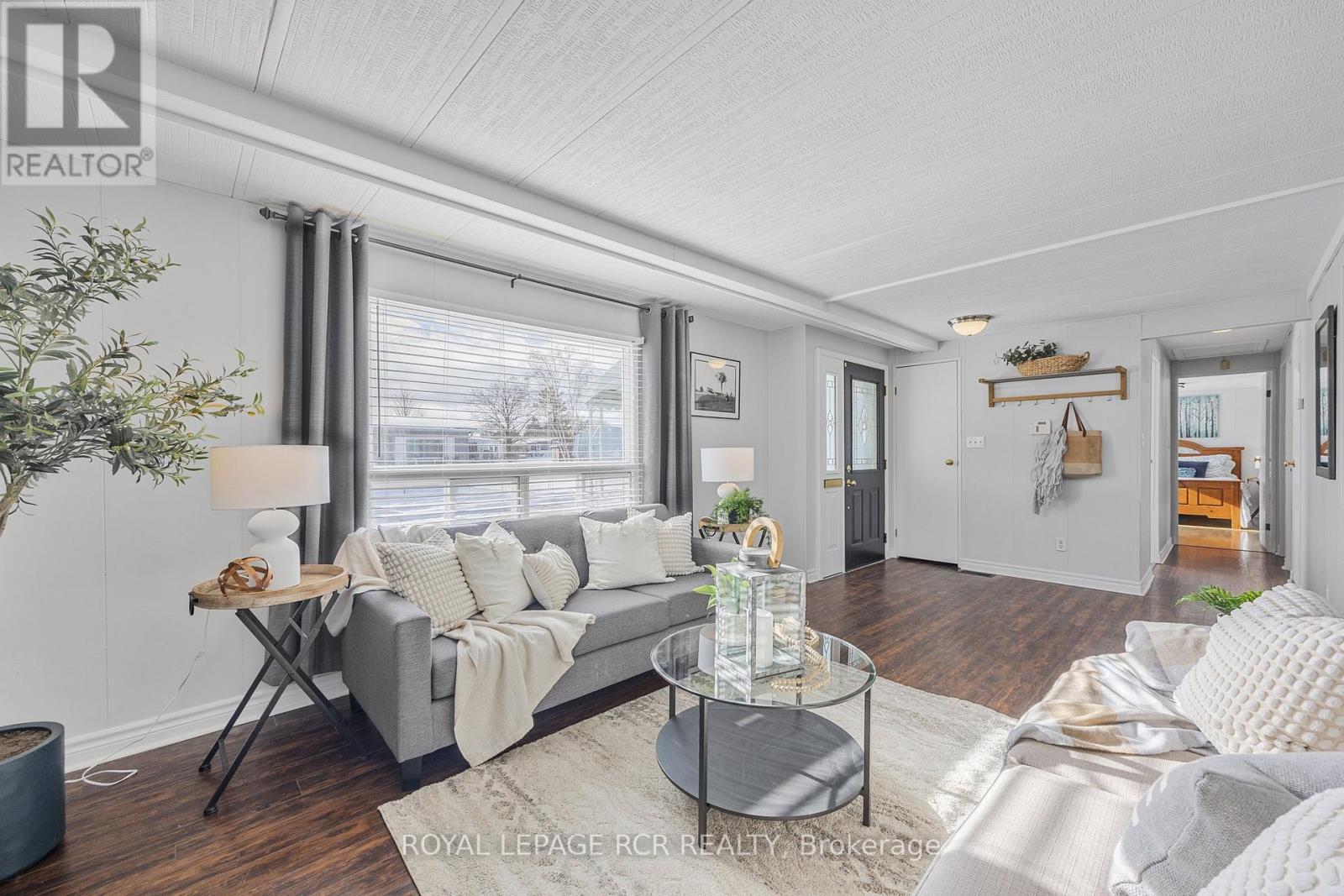 4 Linden Lane, Innisfil, Ontario  L9S 1P4 - Photo 9 - N12642520