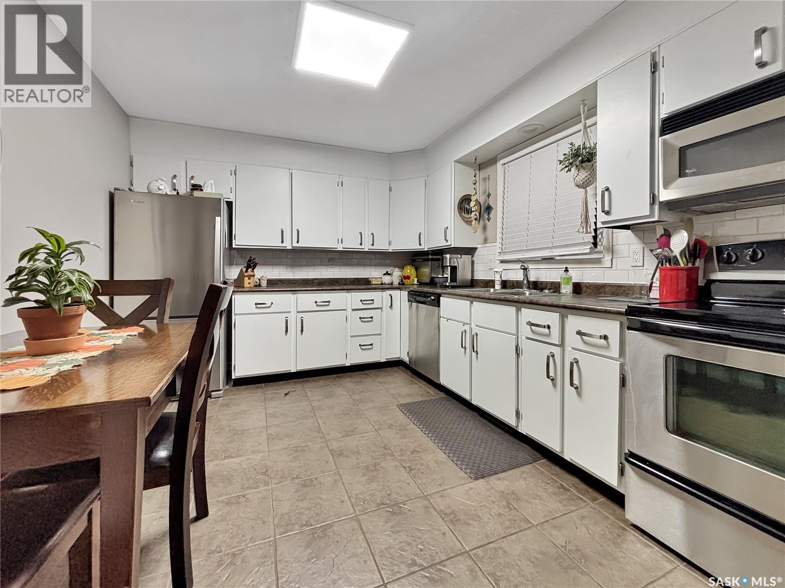 A 2004 Foley Drive, North Battleford, Saskatchewan  S9A 3G9 - Photo 5 - SK025760