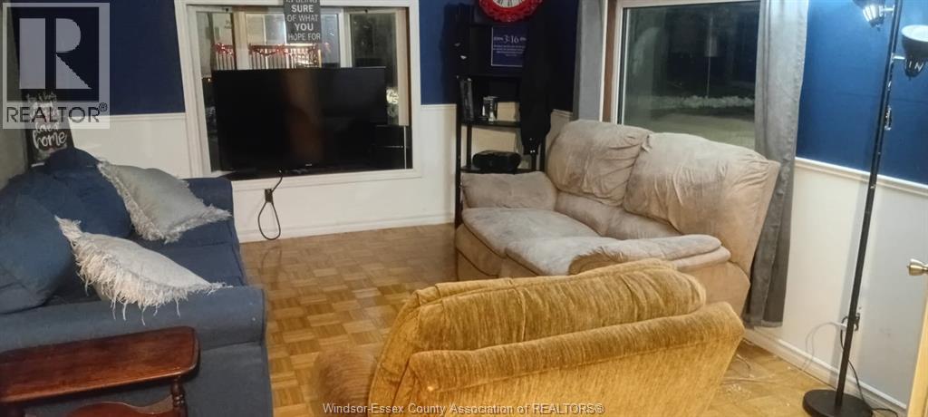 36 DANA, essex, Ontario