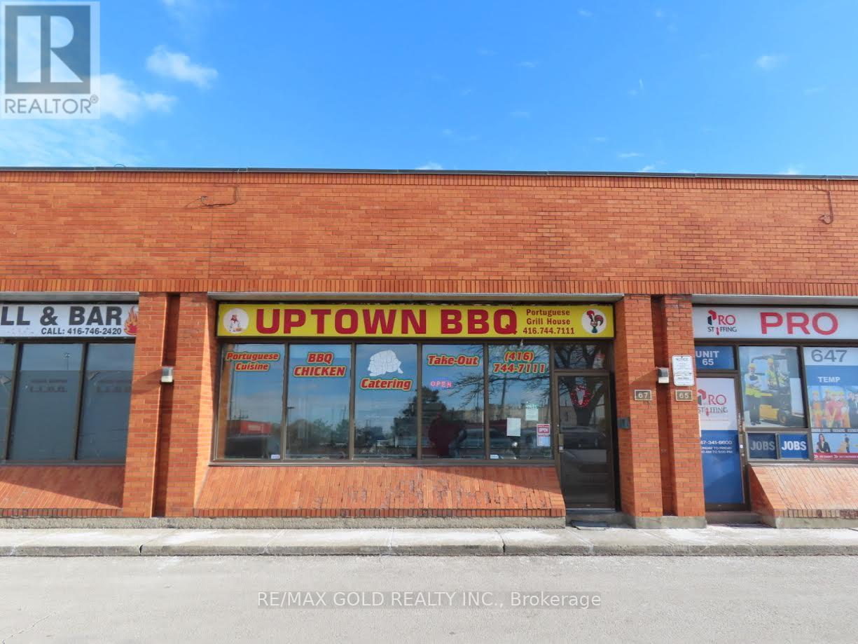 67 - 2300 Finch Avenue, Toronto (Humber Summit), Ontario  M9M 2Y3 - Photo 4 - W12642518