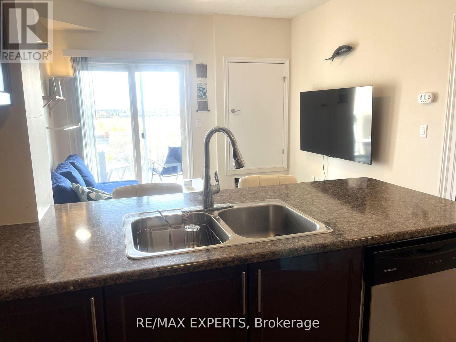 303 - 1360 Costigan Road, Milton, Ontario  L9T 8X6 - Photo 5 - W12642538