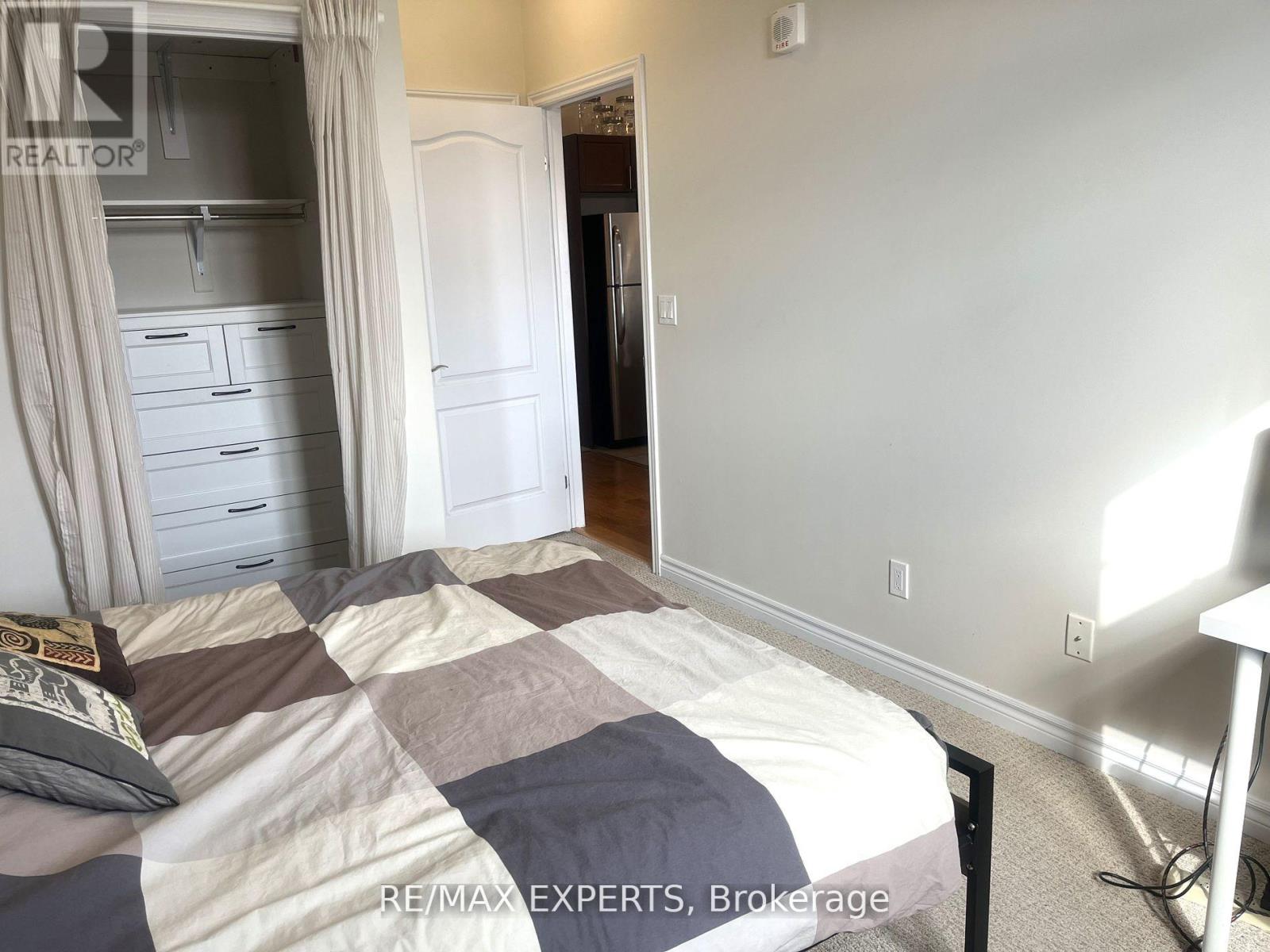 303 - 1360 Costigan Road, Milton, Ontario  L9T 8X6 - Photo 8 - W12642538