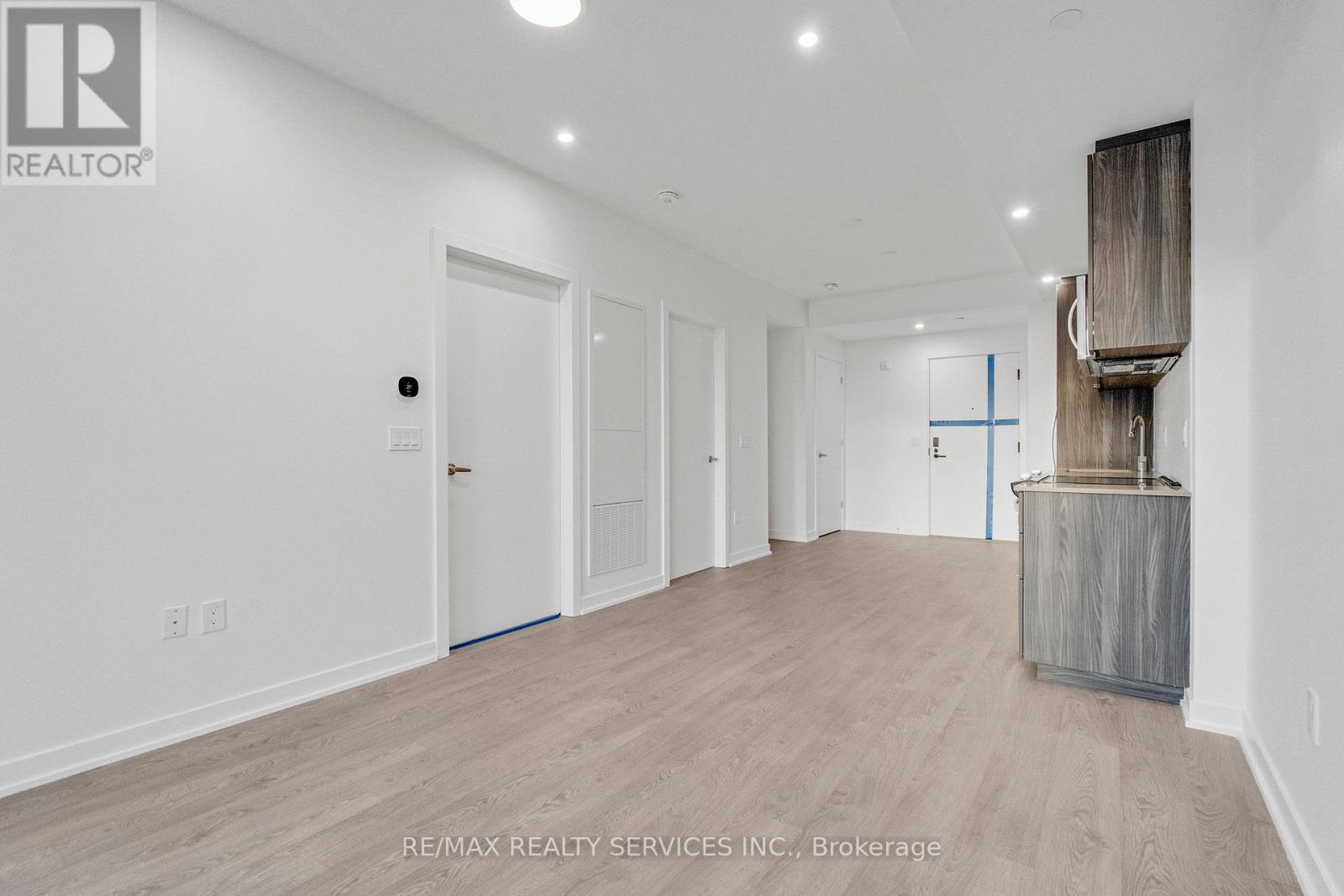 709 - 720 Whitlock Avenue, Milton, Ontario  L9E 2B5 - Photo 10 - W12642580