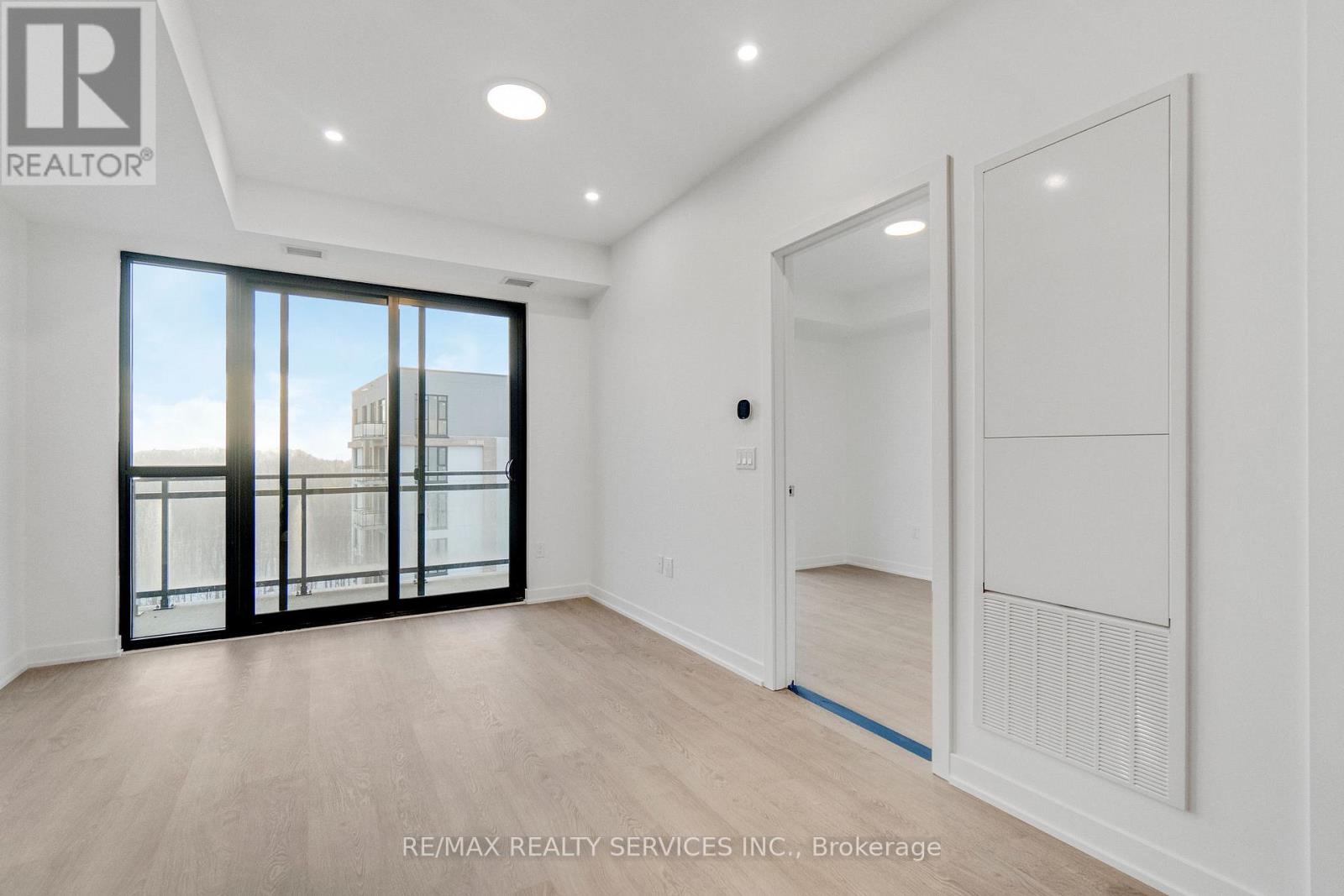 709 - 720 Whitlock Avenue, Milton, Ontario  L9E 2B5 - Photo 15 - W12642580