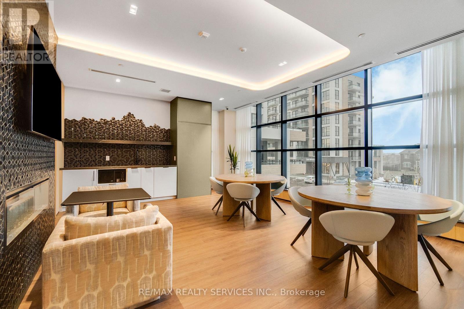 709 - 720 Whitlock Avenue, Milton, Ontario  L9E 2B5 - Photo 34 - W12642580