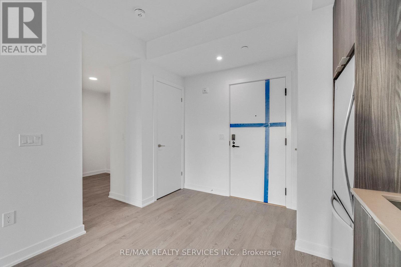 709 - 720 Whitlock Avenue, Milton, Ontario  L9E 2B5 - Photo 6 - W12642580