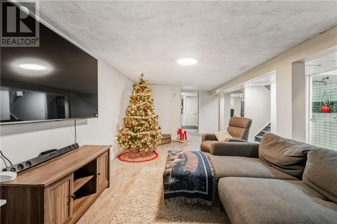 3930 Macmillan Drive, Val Caron, Ontario  P3N 1H9 - Photo 17 - 2125940