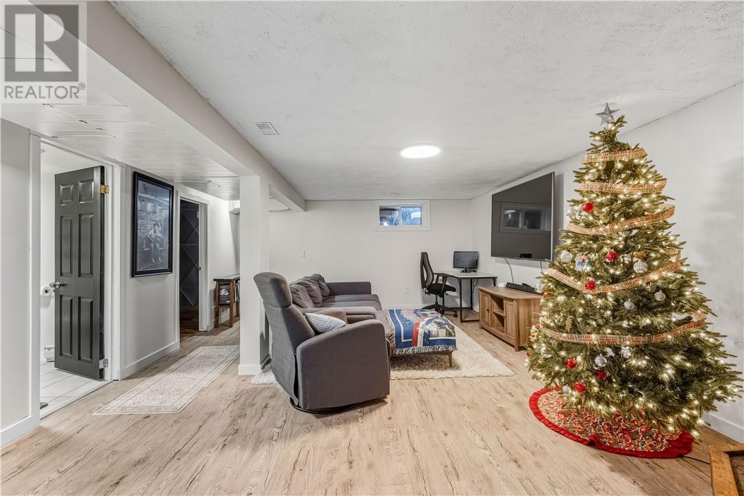 3930 Macmillan Drive, Val Caron, Ontario  P3N 1H9 - Photo 18 - 2125940