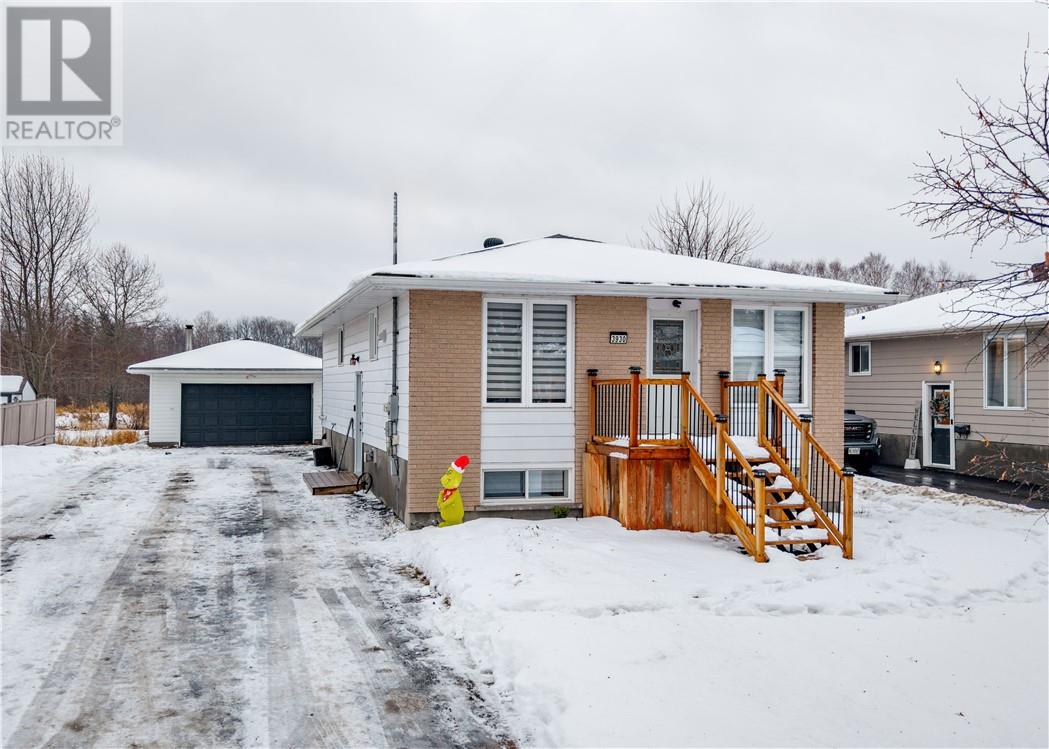 3930 Macmillan Drive, Val Caron, Ontario  P3N 1H9 - Photo 24 - 2125940