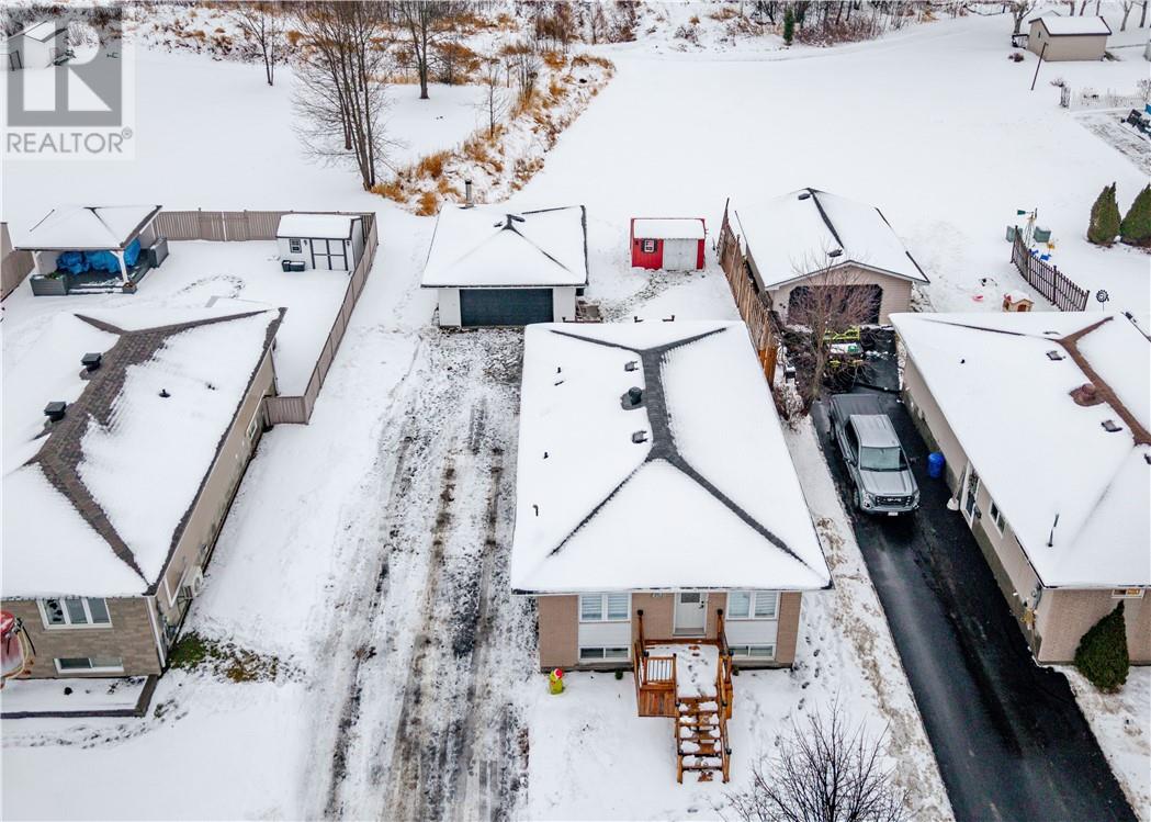 3930 Macmillan Drive, Val Caron, Ontario  P3N 1H9 - Photo 25 - 2125940