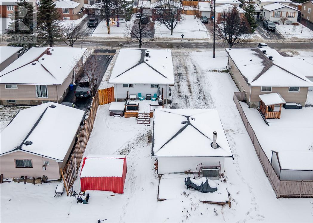 3930 Macmillan Drive, Val Caron, Ontario  P3N 1H9 - Photo 26 - 2125940