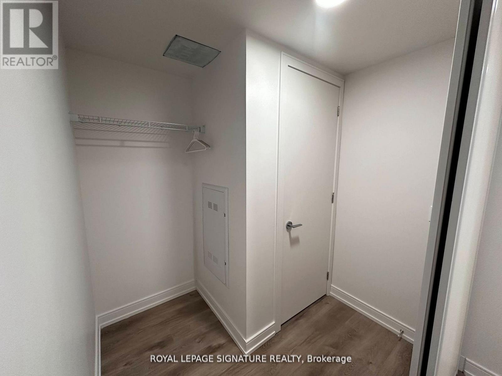 1313 - 1 Jarvis Street, Hamilton, Ontario  L8R 0A8 - Photo 14 - X12642484