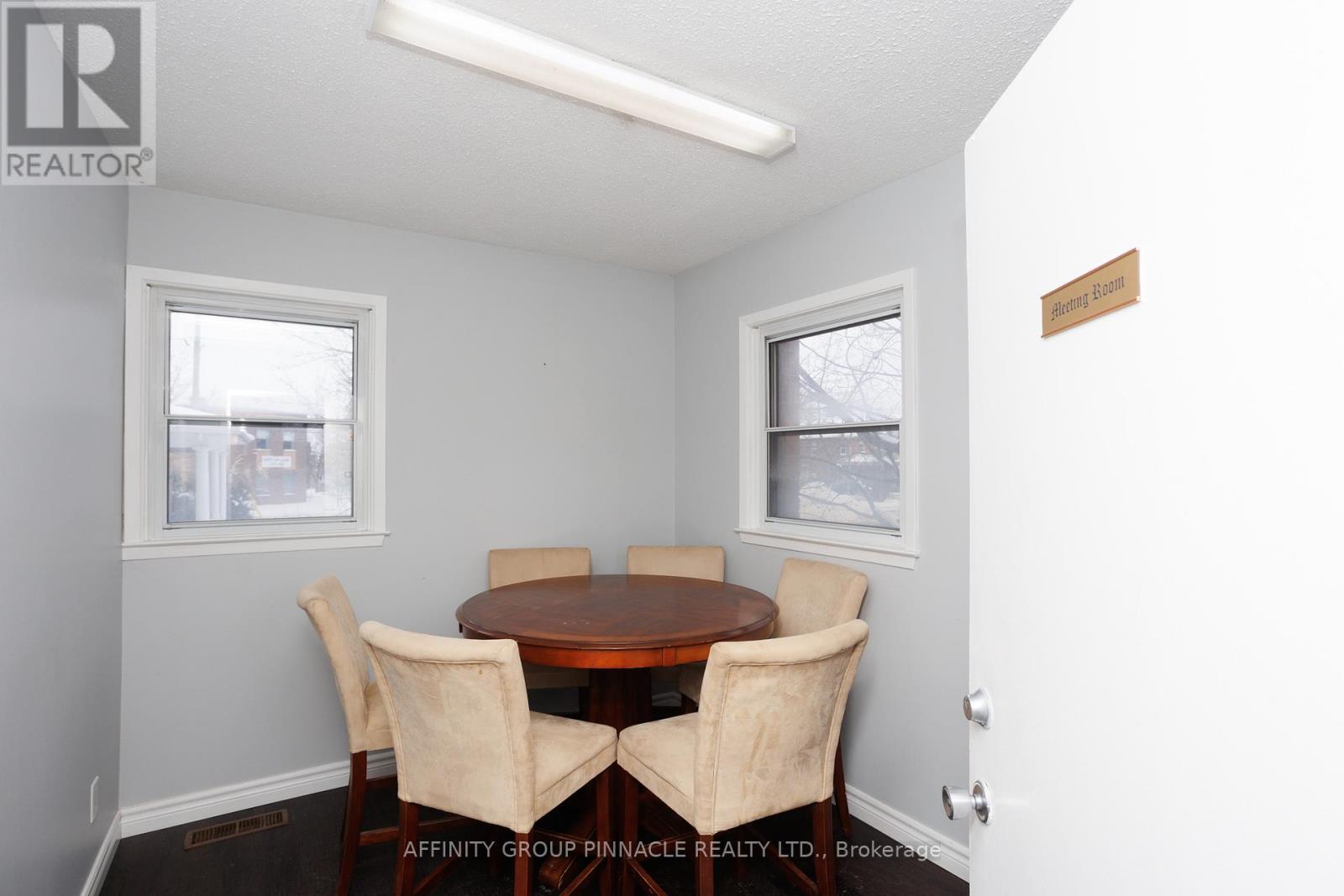 47 Lindsay Street S, Kawartha Lakes, Ontario  K9V 2M1 - Photo 15 - X12642682