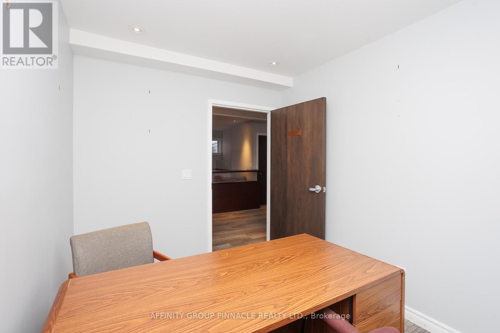 47 Lindsay Street S, Kawartha Lakes, Ontario  K9V 2M1 - Photo 30 - X12642682