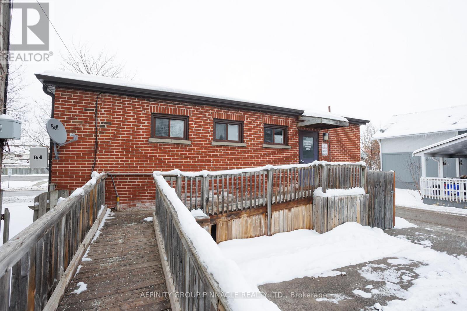 47 Lindsay Street S, Kawartha Lakes, Ontario  K9V 2M1 - Photo 8 - X12642682