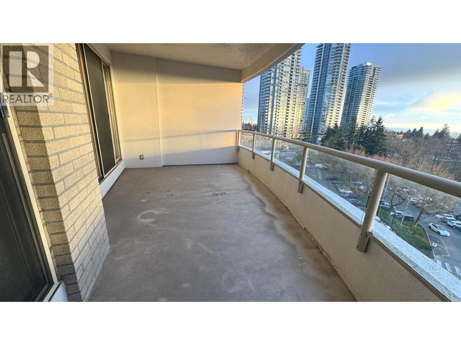 903 4830 Bennett Street, Burnaby, British Columbia  V5H 4P6 - Photo 4 - R3071939