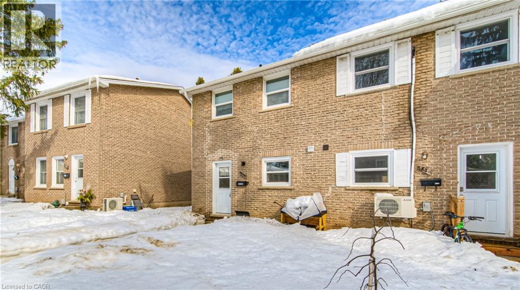 160 Westcourt Place, Waterloo, Ontario  N2L 2R7 - Photo 2 - 40780249