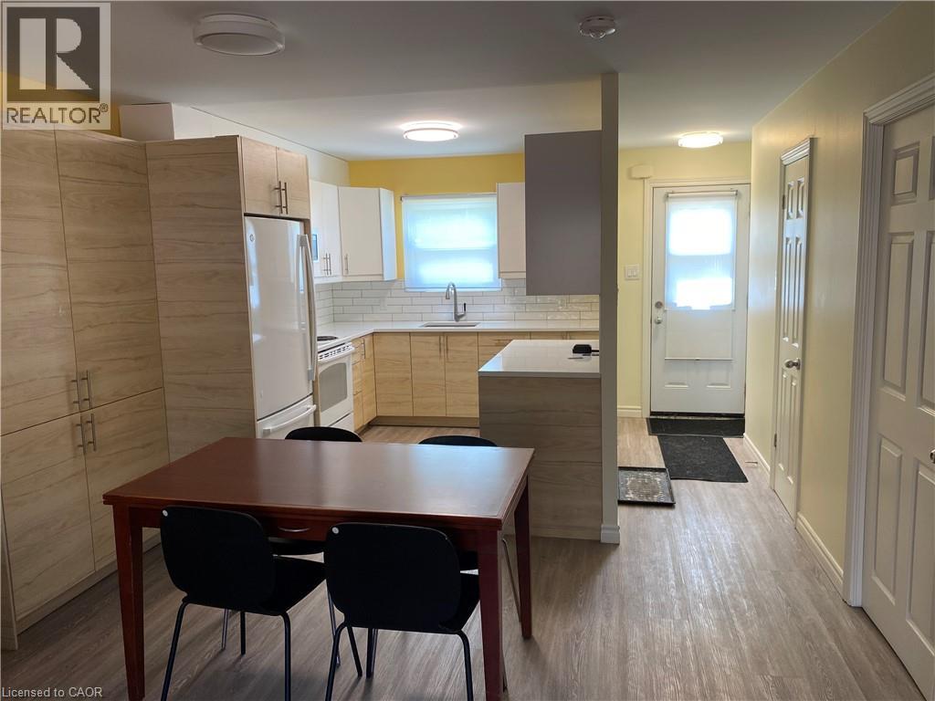 160 Westcourt Place, Waterloo, Ontario  N2L 2R7 - Photo 5 - 40780249