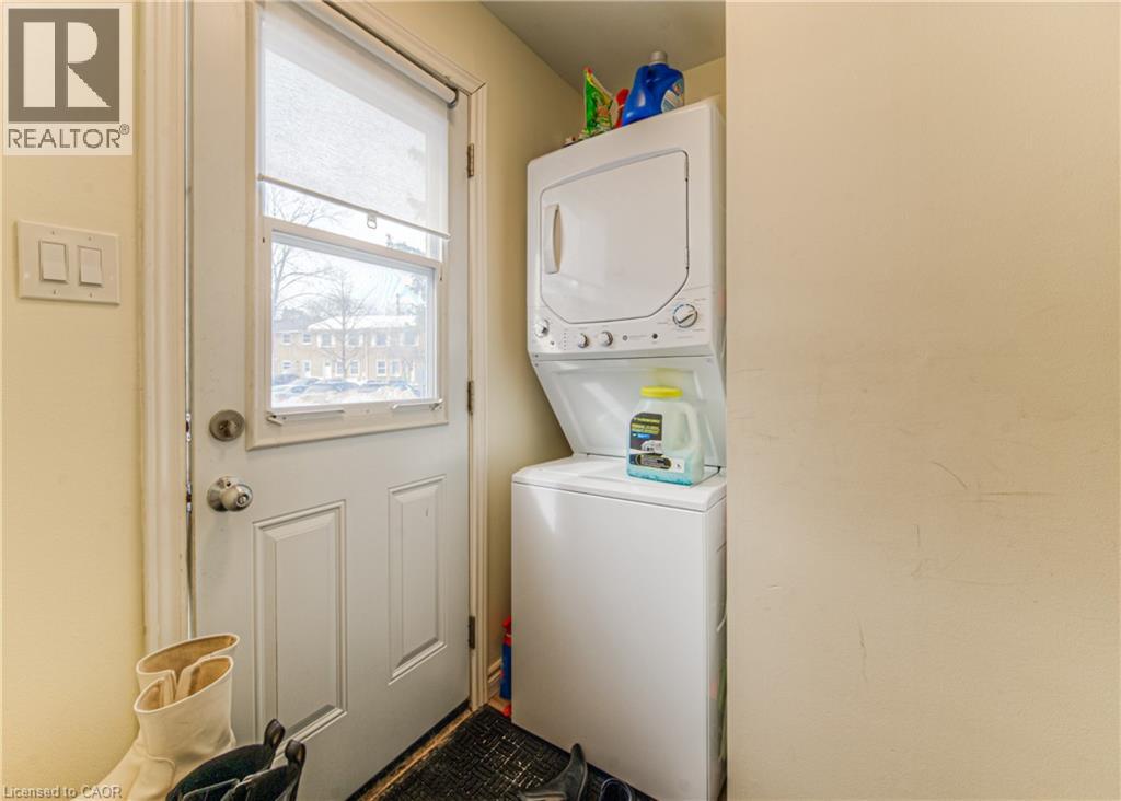 160 Westcourt Place, Waterloo, Ontario  N2L 2R7 - Photo 7 - 40780249