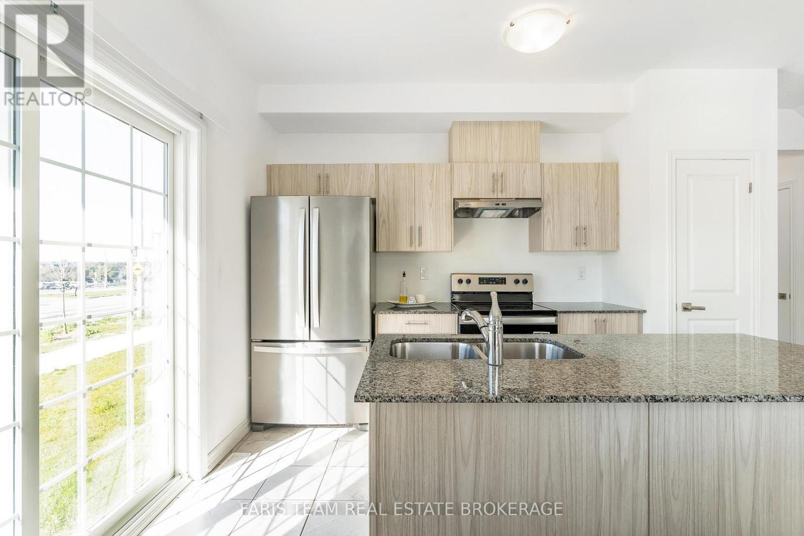 1 Harvest Crescent, Barrie, Ontario  L9J 0T3 - Photo 10 - S12489698