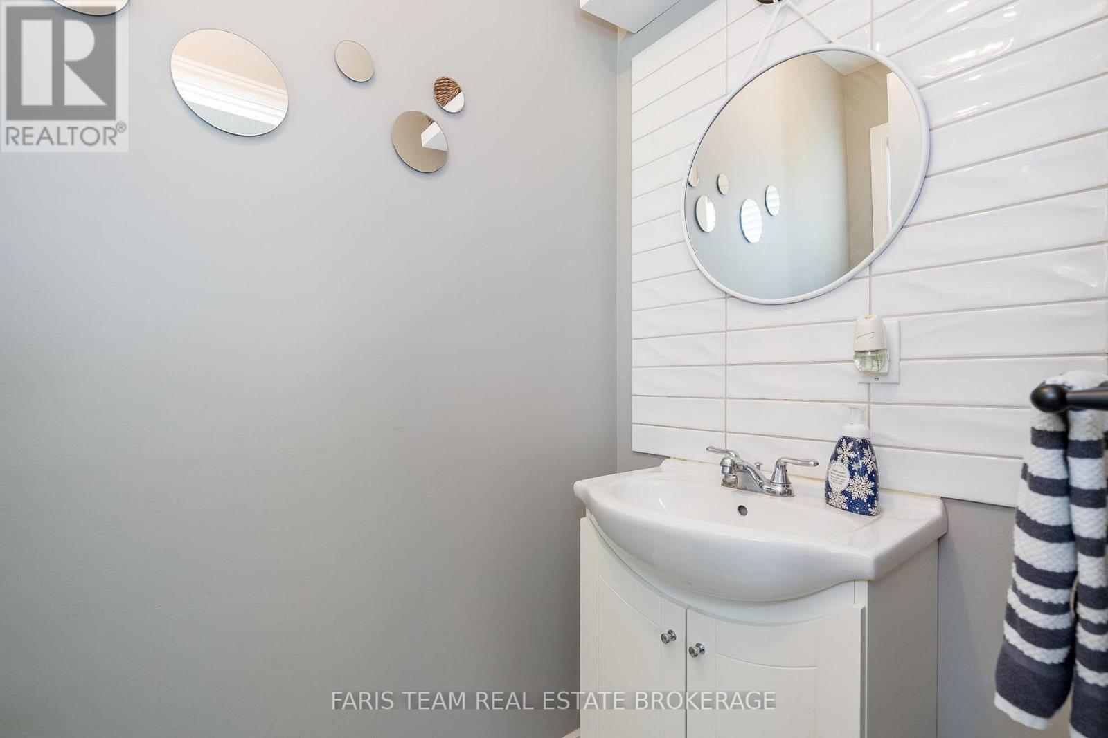 57 Port Severn Road N, Georgian Bay, Ontario  L0K 1S0 - Photo 21 - X12485197