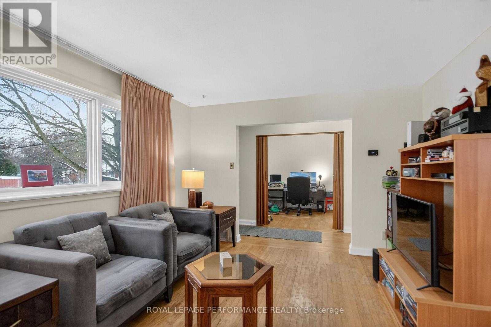 19 Mowat Street, Ottawa, Ontario  K1J 6R1 - Photo 11 - X12642668