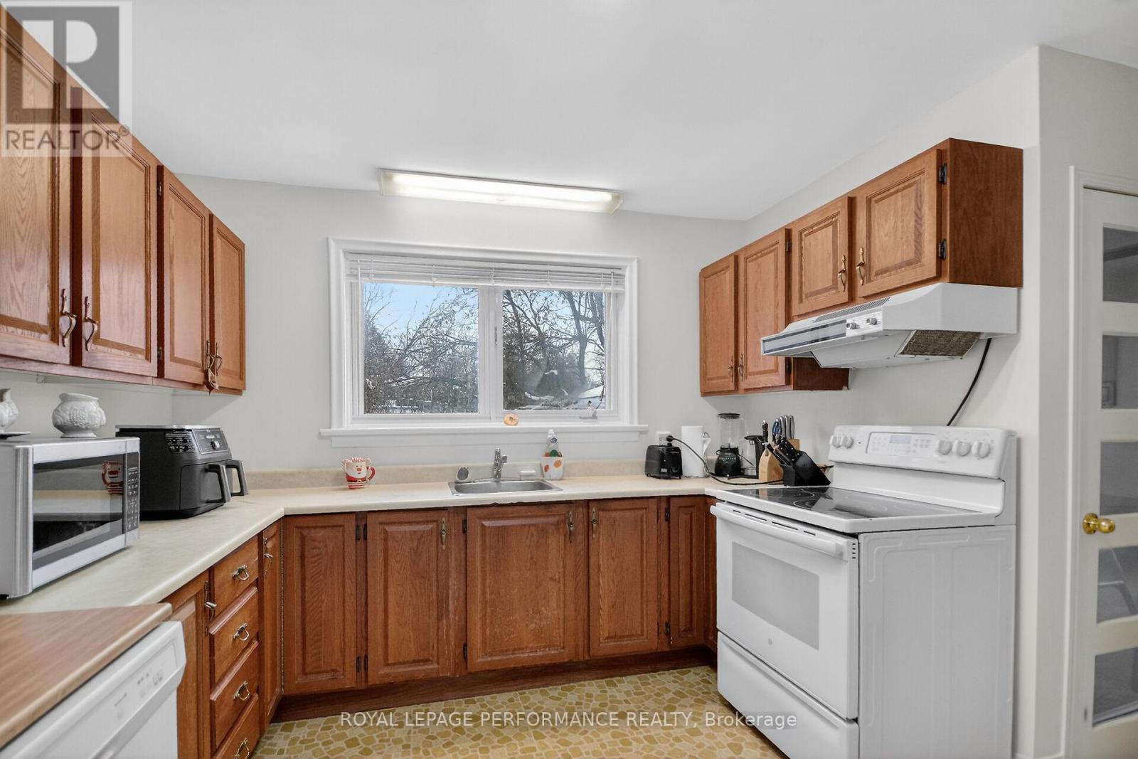 19 Mowat Street, Ottawa, Ontario  K1J 6R1 - Photo 25 - X12642668