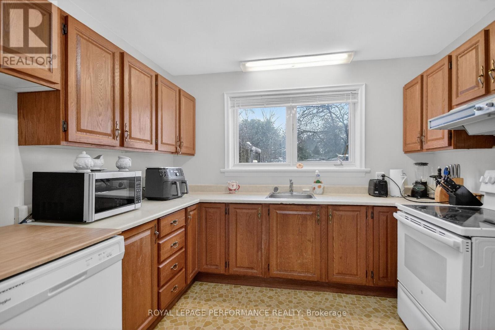 19 Mowat Street, Ottawa, Ontario  K1J 6R1 - Photo 26 - X12642668