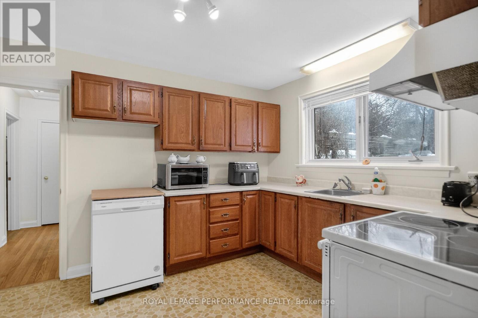 19 Mowat Street, Ottawa, Ontario  K1J 6R1 - Photo 27 - X12642668