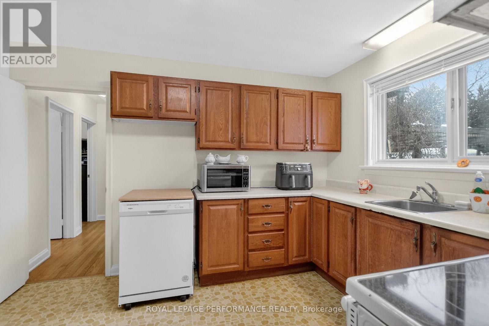 19 Mowat Street, Ottawa, Ontario  K1J 6R1 - Photo 28 - X12642668