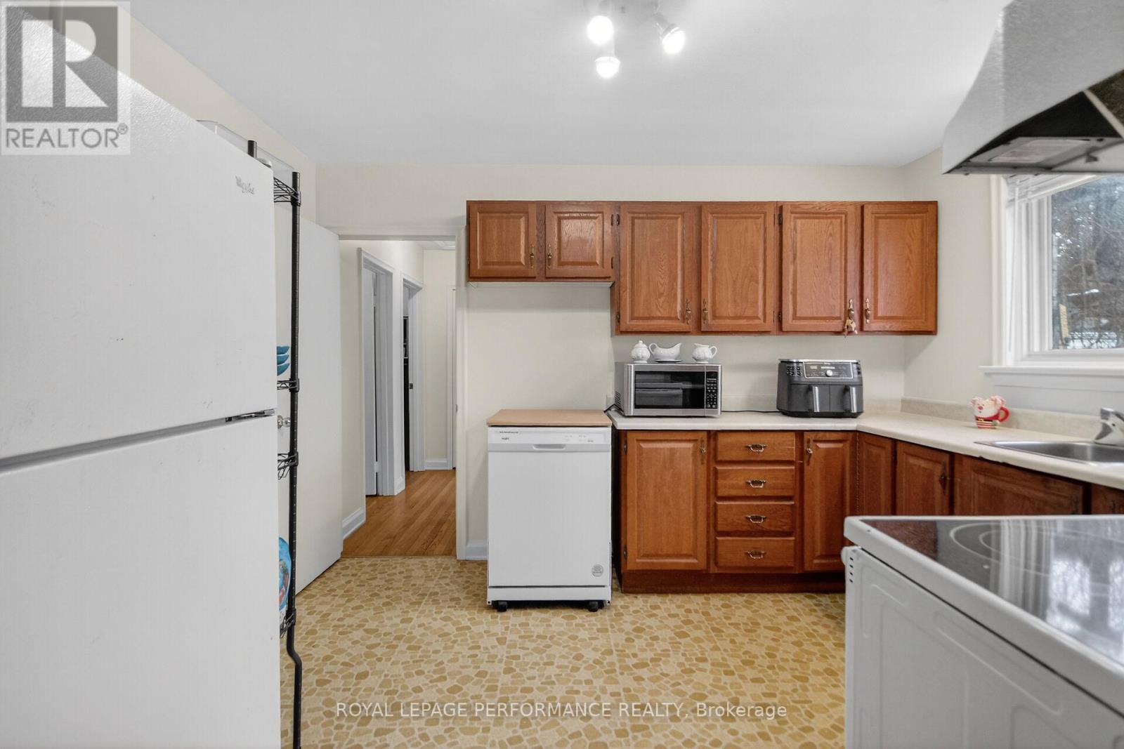 19 Mowat Street, Ottawa, Ontario  K1J 6R1 - Photo 29 - X12642668