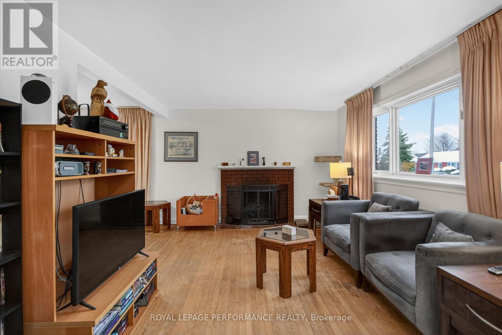 19 Mowat Street, Ottawa, Ontario  K1J 6R1 - Photo 7 - X12642668