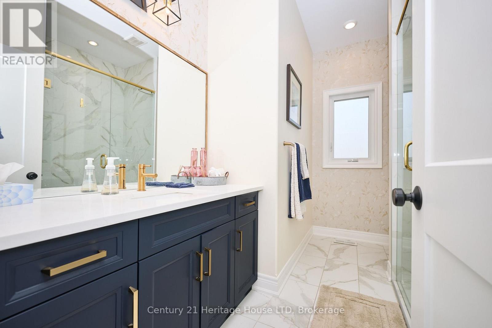 1050 Kettle Court, Fort Erie, Ontario  L2A 0E7 - Photo 18 - X12642690