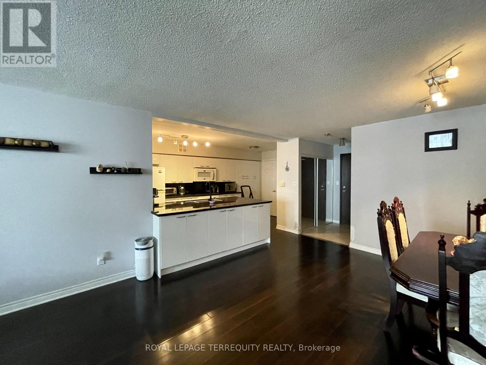 1009 - 30 Greenfield Avenue, Toronto, Ontario  M2N 6N3 - Photo 2 - C12596982