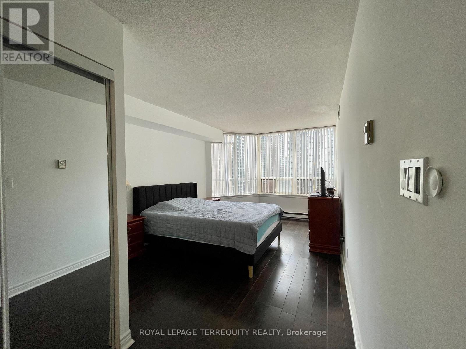 1009 - 30 Greenfield Avenue, Toronto, Ontario  M2N 6N3 - Photo 16 - C12596982