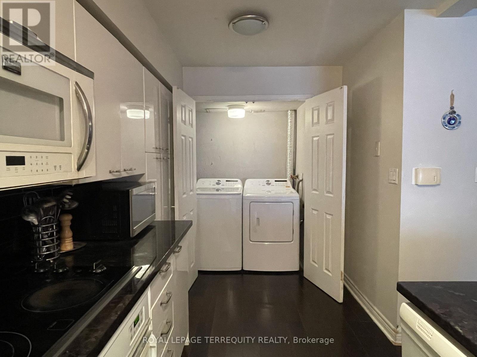 1009 - 30 Greenfield Avenue, Toronto, Ontario  M2N 6N3 - Photo 4 - C12596982