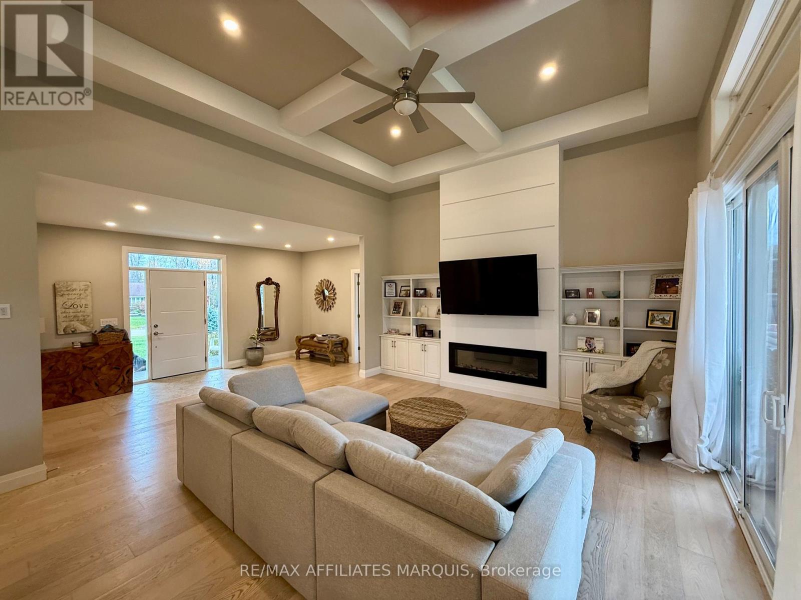 23 Tudor Circle, Rideau Lakes, Ontario  K0G 1L0 - Photo 12 - X12474552